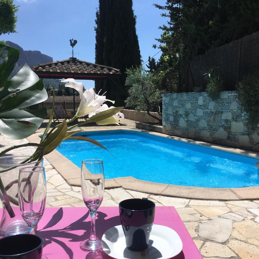 By Cassis Chambre Privee Dans Maison Familiale 外观 照片